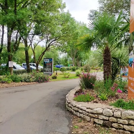 Hébergement de vacances De 3 Avec Piscine Partagee Et Jardin Amenage A A 4 Km De La