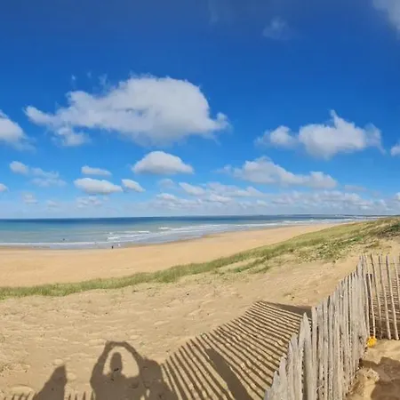 De 3 Avec Piscine Partagee Et Jardin Amenage A A 4 Km De La *
