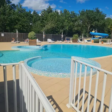 De 3 Avec Piscine Partagee Et Jardin Amenage A A 4 Km De La Hébergement de vacances