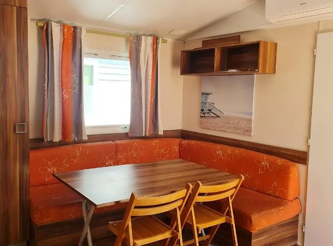 Confortable A Avec Piscine Partagee *