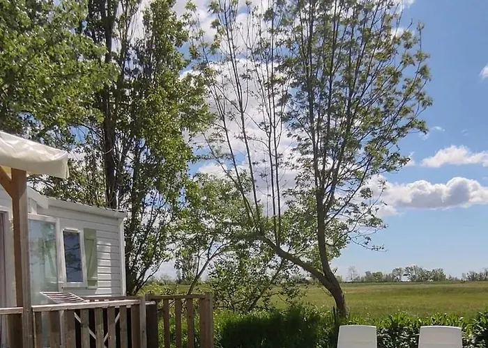 펜션 Confortable A Avec Piscine Partagee *